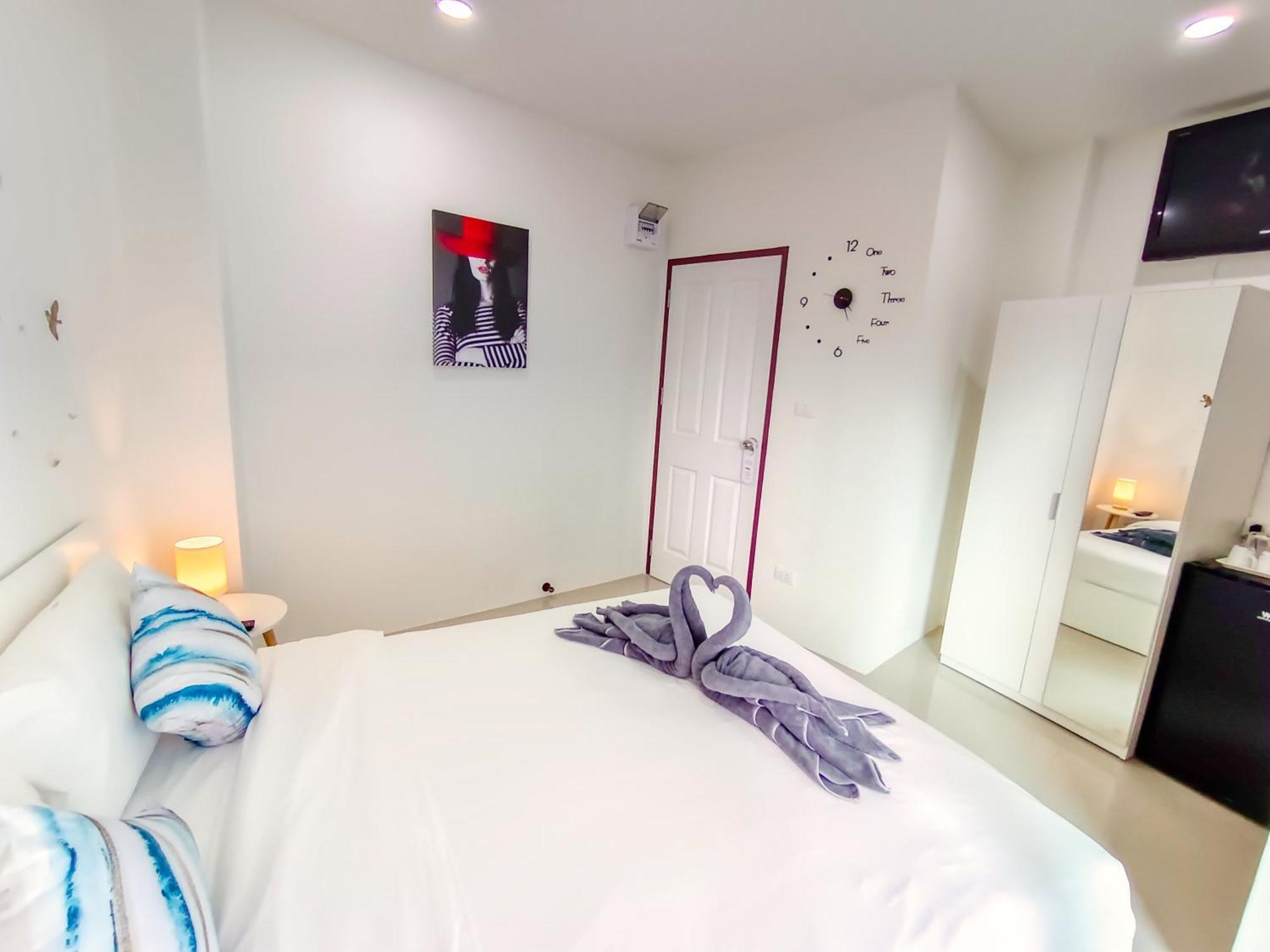 Sailor Hotel パッタヤー 部屋 写真